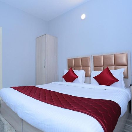 Super Townhouse Prince Palace Thiruvananthapuram Esterno foto