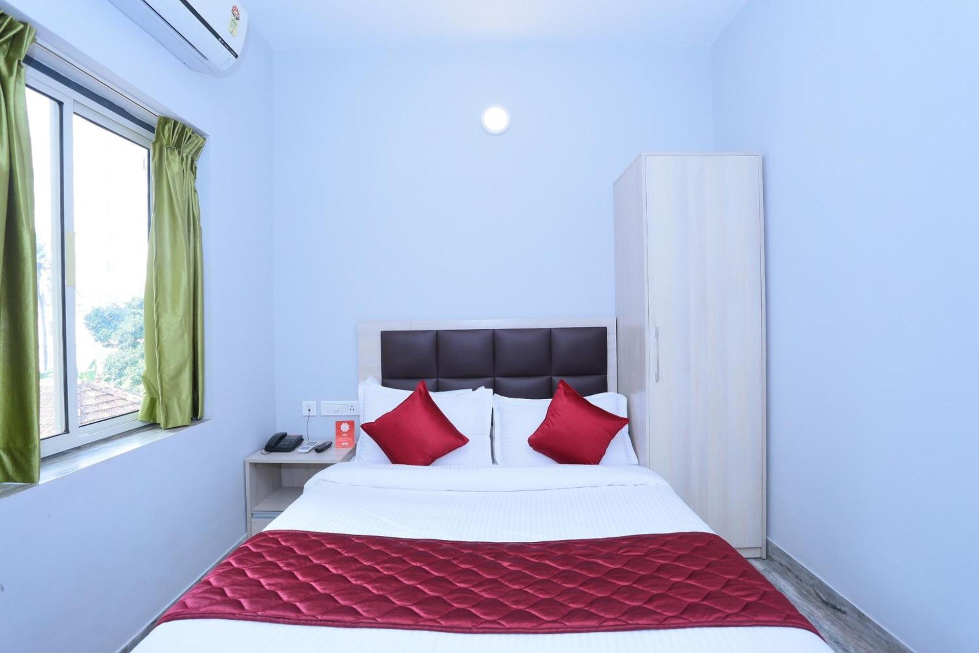 Super Townhouse Prince Palace Thiruvananthapuram Esterno foto
