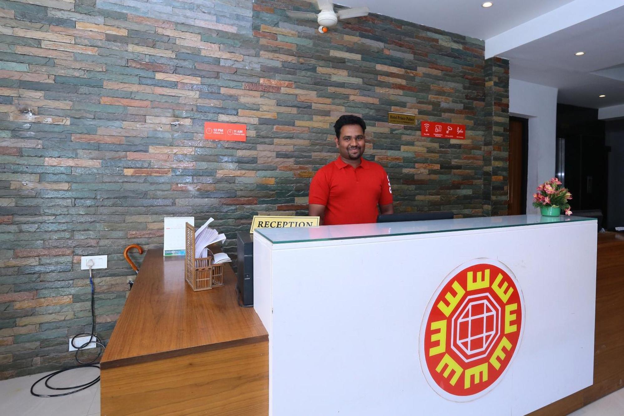 Super Townhouse Prince Palace Thiruvananthapuram Esterno foto