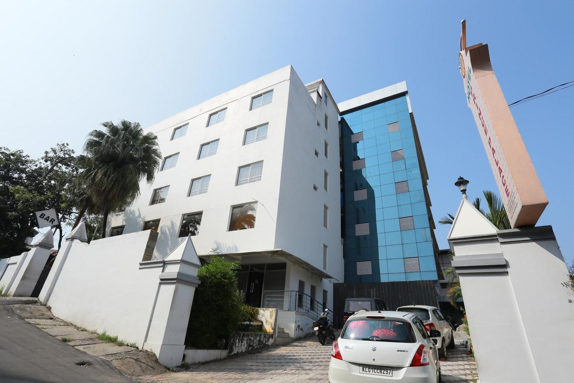 Super Townhouse Prince Palace Thiruvananthapuram Esterno foto